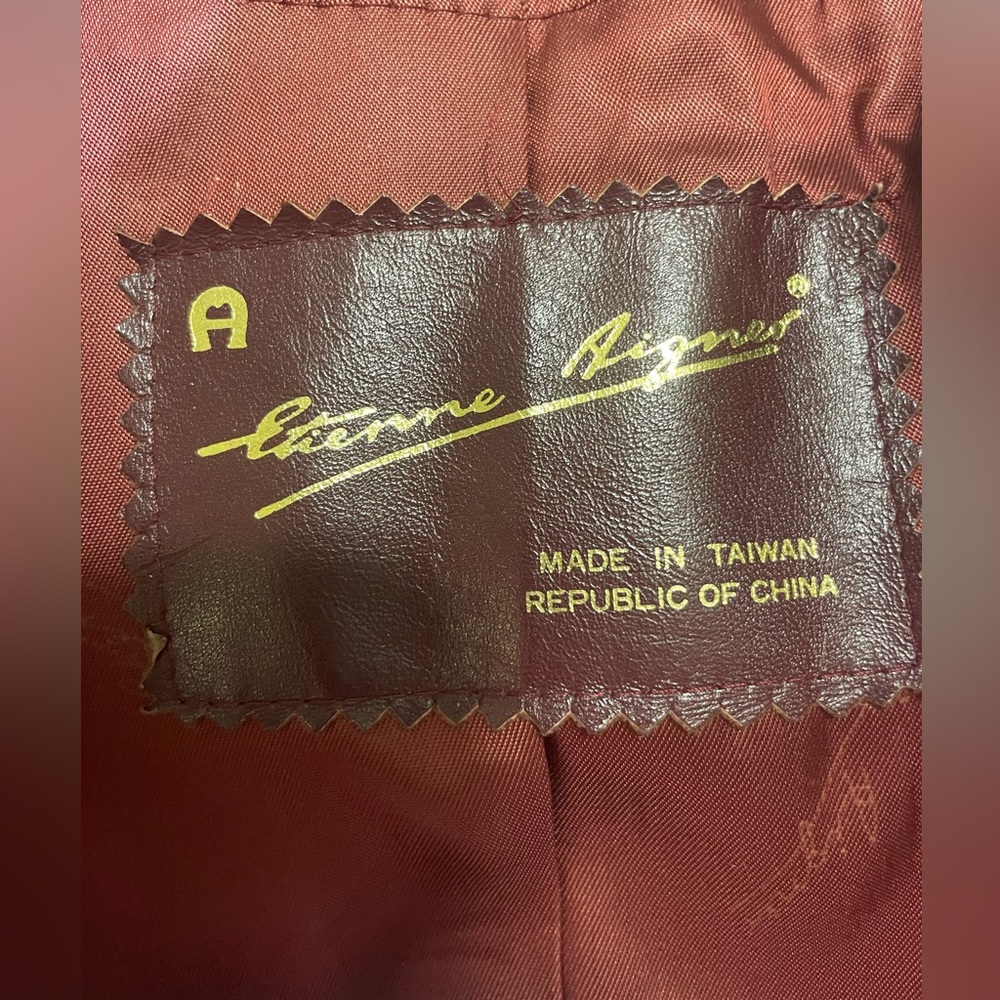 Women’s Etienne Aigner vintage genuine leather, full length jacket. - Picture 5 of 11